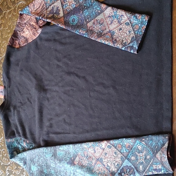 Volt Design Shirt - Picture 5 of 5